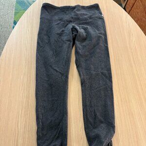 Lululemon Cropped Leggings Size 6 Charcoal Gray Tapered Leg Neutral Casual